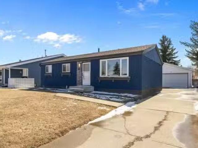 9419 98 Avenue, Morinville, AB, T8R 1J5 house for sale List.