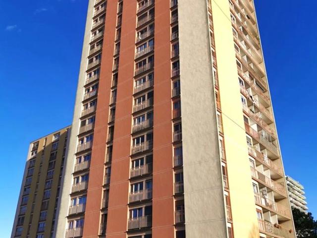94200 IVRY SUR SEINE APPARTEMENT 3 PIECES AVEC UNE CAVE ET UN PARKING