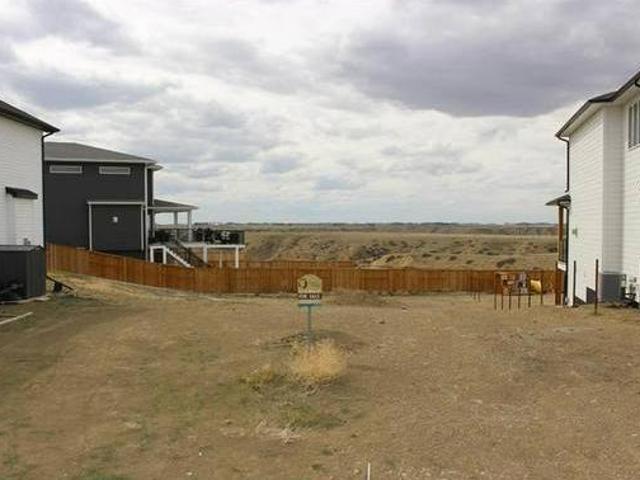 942 Maydell Palmer Vista N Lethbridge AB T1H 7B9 For Sale