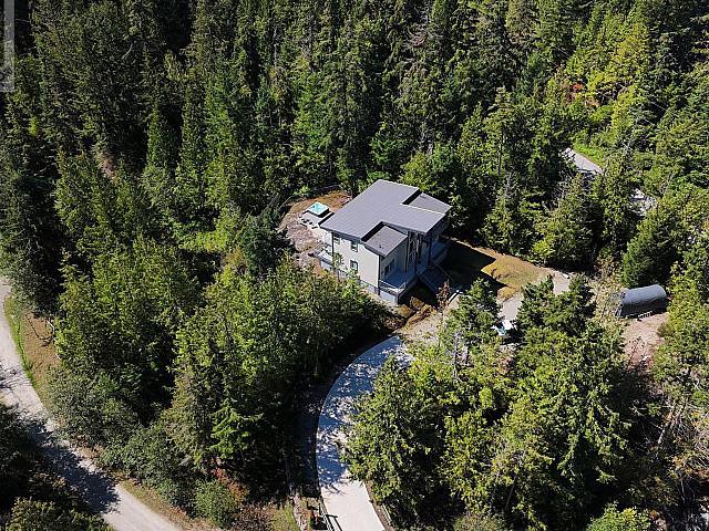 9431 Stephens Way Halfmoon Bay, British Columbia