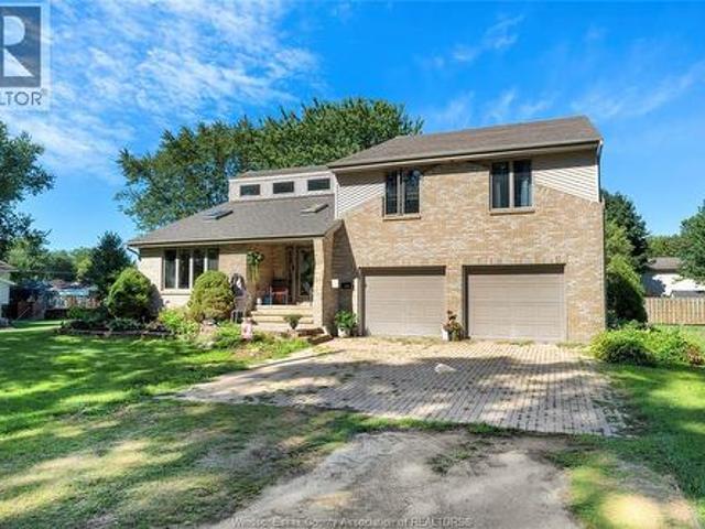943 Erie, Kingsville, ON, N9Y 3E3 house for sale | Listing ID 26020 | Royal LePage
