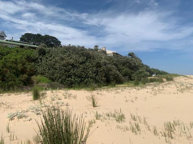 943 m² Land available in Peddie