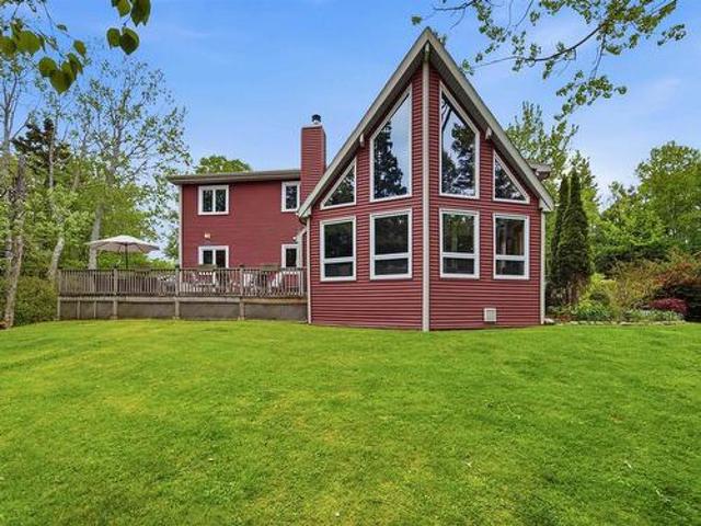 943 West Porters Lake Road, West Porters Lake, NS, B3K 1K9 Luxury House for sale | Listing ID 202614 | Royal LePage Carriage Trade Luxury Properties