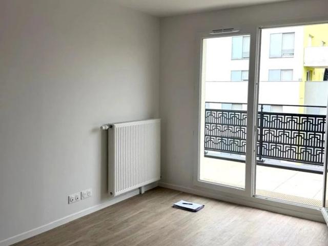 94400 VITRY SUR SEINE APPARTEMENT 2 PIECES 41.64 M² AVEC UNE CAVE ET UN PARKING