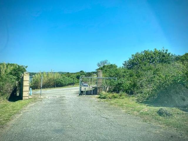 944 m² Land available in Port Alfred Central