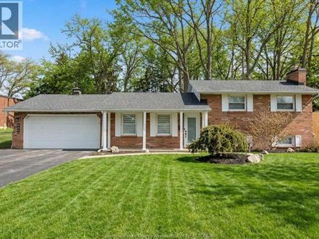 945 Laurier, Lasalle, ON, N9J 1M9 house for sale | Listing ID 26012 | Royal LePage
