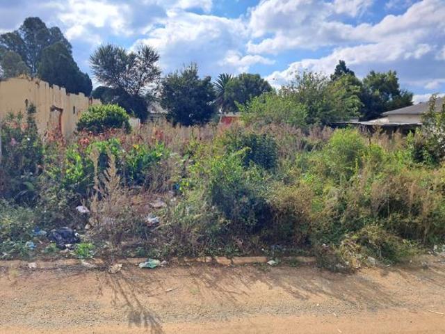 945 m² Land available in Ventersdorp
