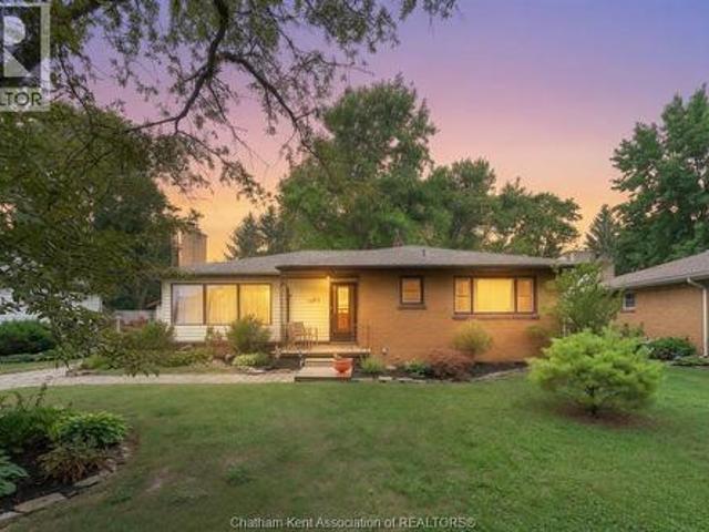 9467 Longwoods Road, Chatham Township, ON, N7M 5J7 house for sale | Listing ID 26017 | Royal LePage