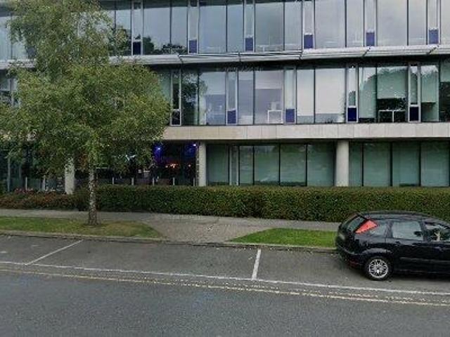 946 m2 office space for sale in Dublin 18