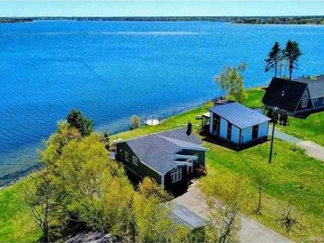 948 Rue Des Chalets St, Tracadie, NB, E1X 1C4 house for sale | Listing ID NB140702 | Royal LePage