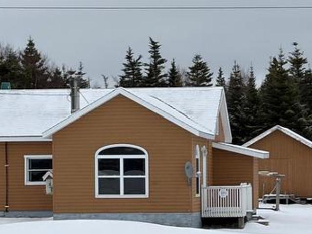 94 98 Main Street, Cow Head, NL, A0K 2A0 house for sale | Listing ID 1295 | Royal LePage