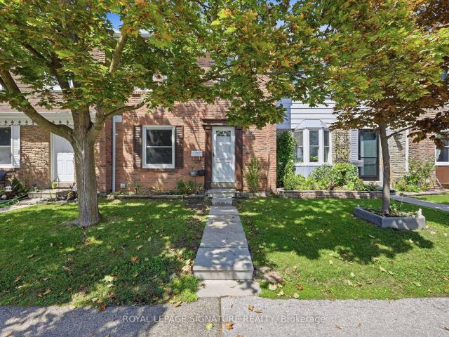 94 1020 Central Park Drive, Brampton | 3Beds/2Bath, Townhouse, $2,700/mo | Condos. Ca
