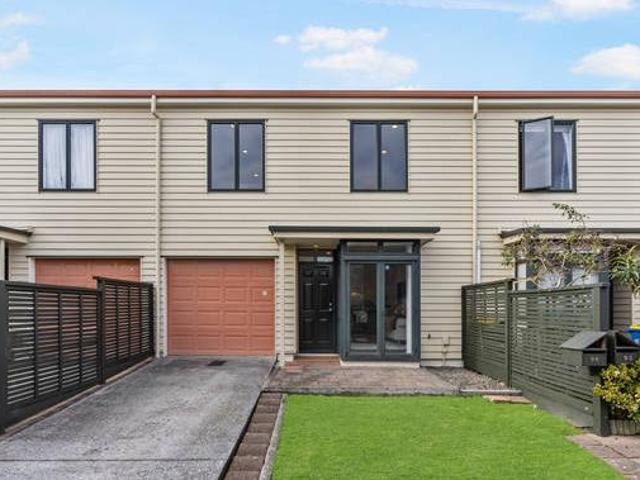 94 1 Ambrico Place New Lynn