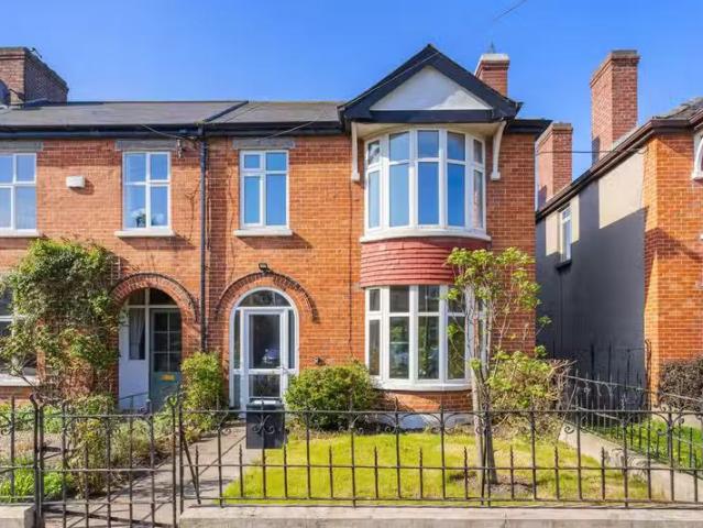 94 Wilfield Road, Sandymount, Dublin 4, D04V2W9 is for sale