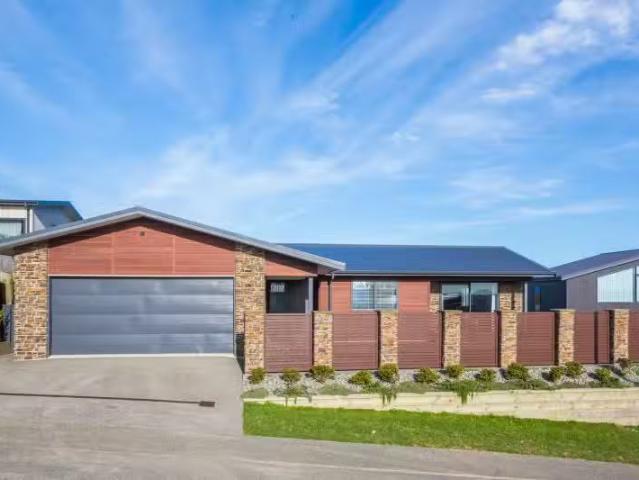 94 Cedarwood Street, Woodridge, Wellington City