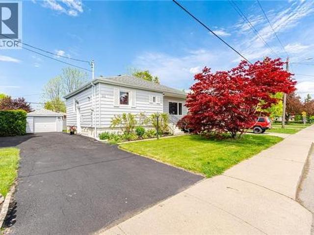 94 Clarendon Avenue, Hamilton, ON, L9A 3A3 house for sale | Listing ID 40849 | Royal LePage