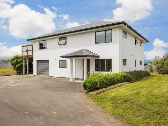 94 James Line, Kelvin Grove, Palmerston North City