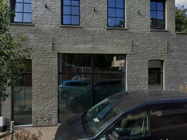 94 m2 office space for rent in Tielt