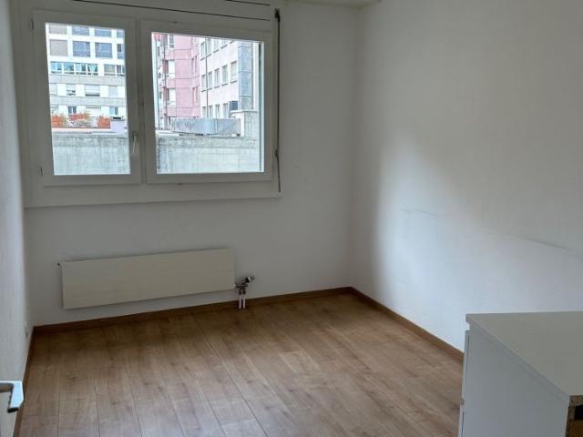 94 m²