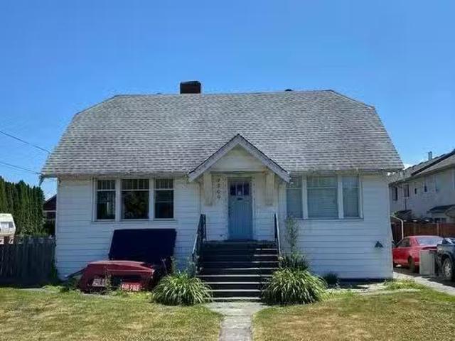 9500 Woodbine Street, Chilliwack, BC, V2P 5S4 house for sale.