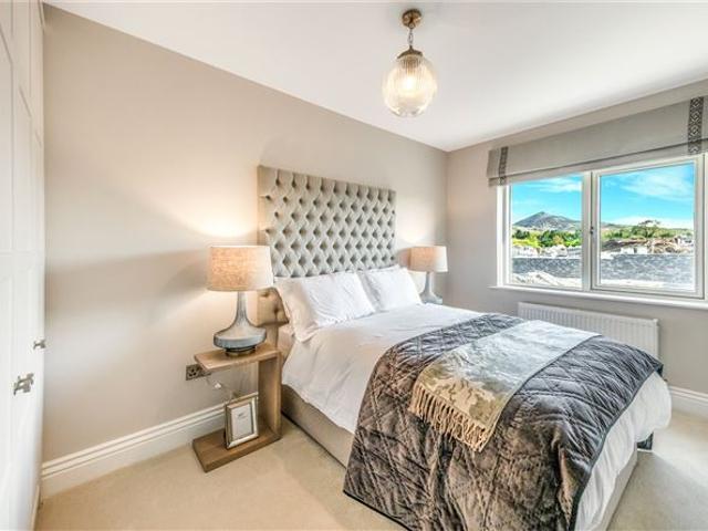 950,000 | Silver Vale, Cookstown Road, Enniskerry, Co. Wicklow Hooke & MacDonald 4909 MyHome. Ie Residential