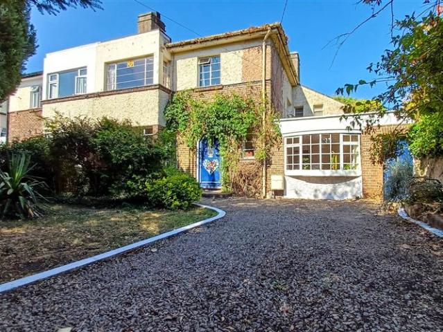 950,000 | 16 Rathfarnham Park, Rathfarnham, Dublin 14 Casey Kennedy Estate Agents 5014 MyHome. Ie Residential