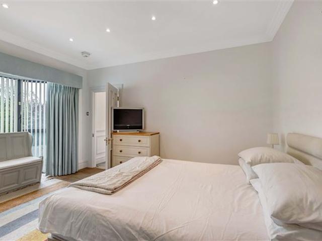 950,000 | 3 Hazel Manor, Cooksland, Dunshaughlin, Co. Meath Sherry FitzGerald Sherry 5003 MyHome. Ie Residential