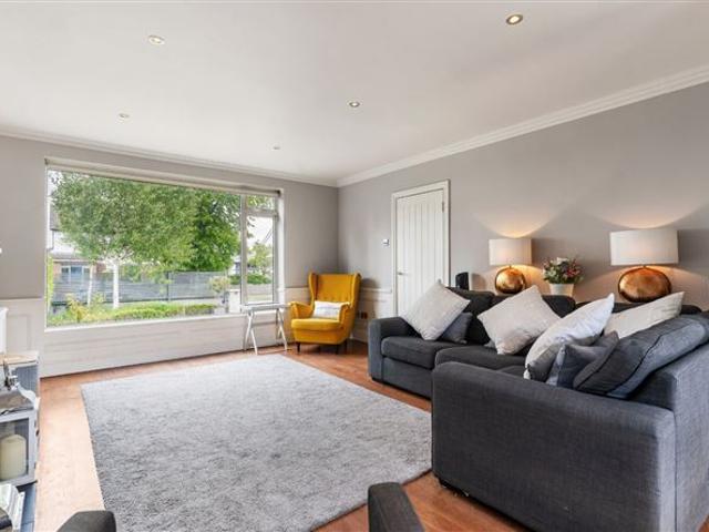 950,000 | 5 Pine Valley Way, Rathfarnham, Dublin 16 DNG Rathfarnham 5000 MyHome. Ie Residential