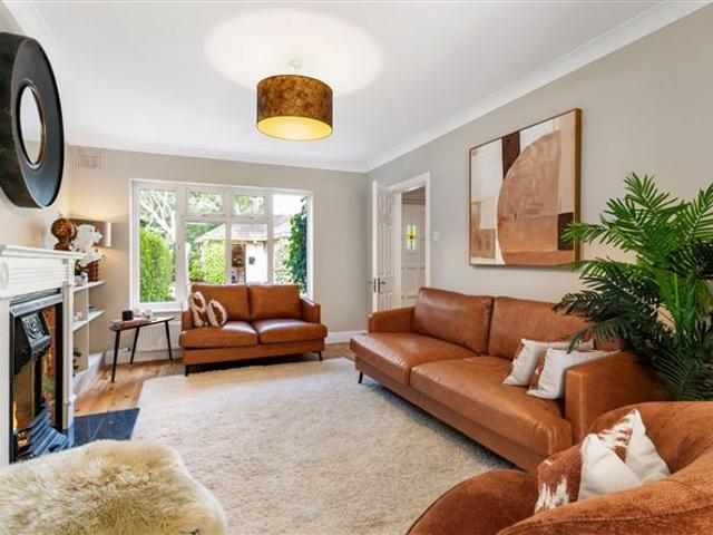 950,000 | 9 Prospect Heath, Rathfarnham, Dublin 16 DNG Rathfarnham 5018 MyHome. Ie Residential