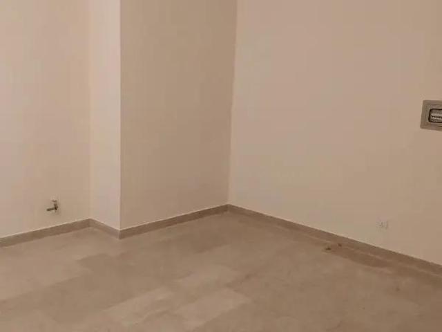 950 Ft² Flat for Rent
