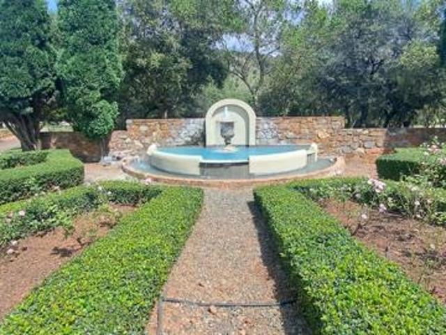 950 m² Land available in Estate D Afrique