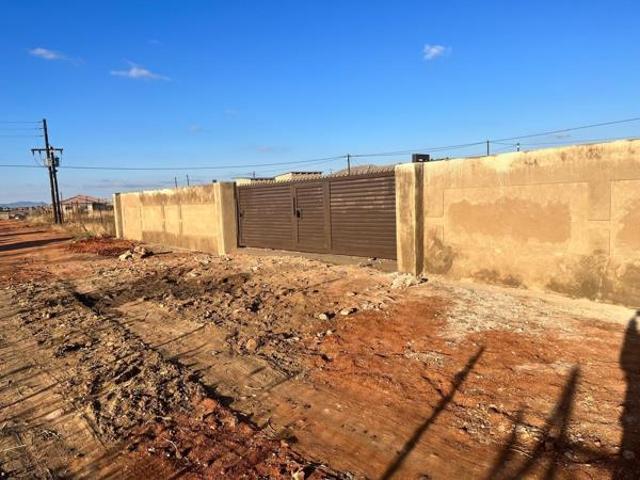 950 m² Land available in Mankweng