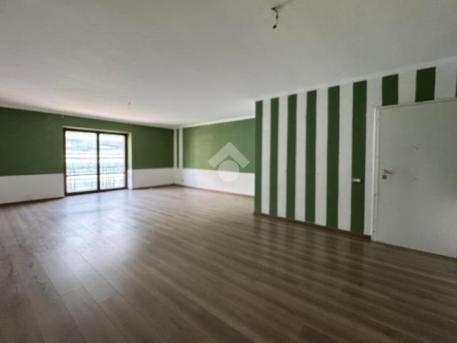 950 / mese, 161 Mq Tecnocasa.it 61237078