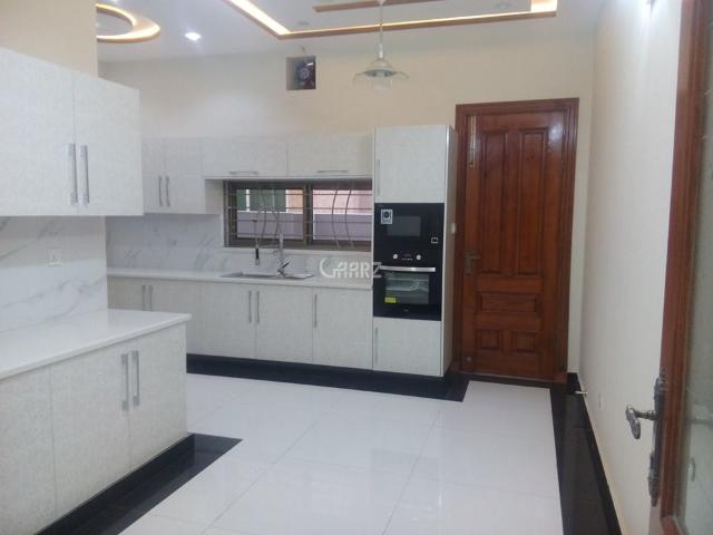 950 Square Feet Apartment for Sale in Karachi Gulshan e iqbal Block 4