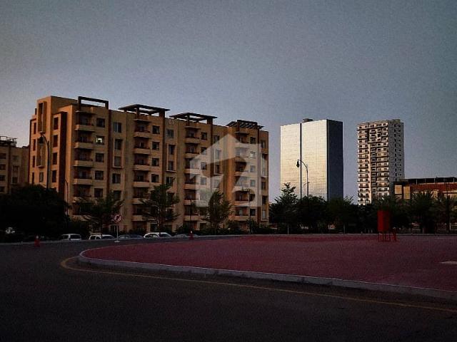 950 Square Feet Flat available for sale in, Bahria Town Karachi