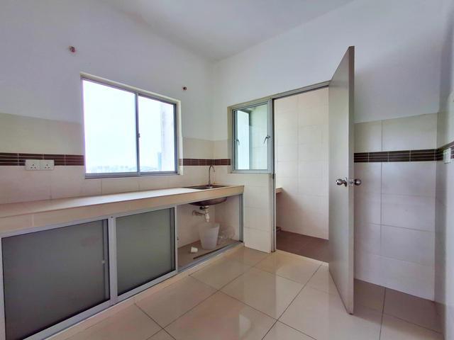 950sf Partially Furnished Tiara Parkhomes Condo Bukit Mewah Kajang