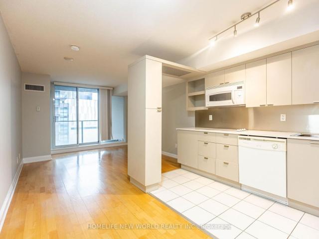 951 111 Elizabeth Street, Toronto | Terminated, C12688 | Condos. Ca