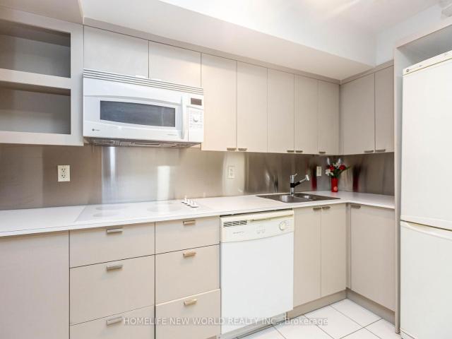 951 111 Elizabeth Street, Toronto | Expired, C12356 | Condos. Ca