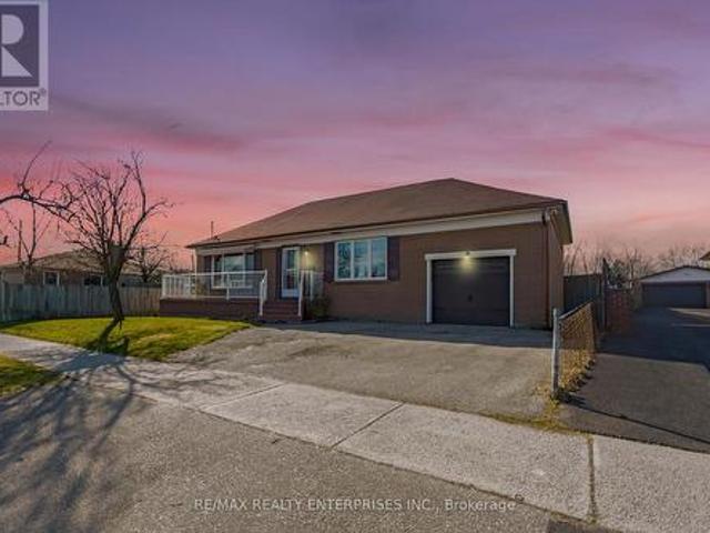 951 Atwater Avenue, Mississauga, ON, L5E 1M4 house for sale | Listing ID W13161 | Royal LePage