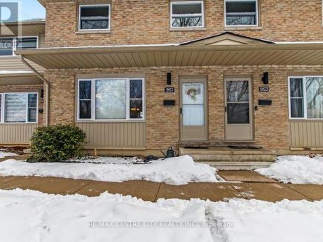 951 Notre Dame Drive, London South O, ON, N6J 3C3 townhouse for sale | Listing ID X12826 | Royal LePage