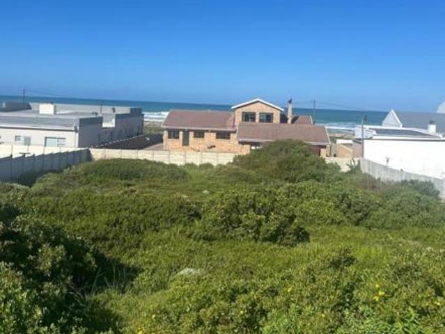 952 m² Land available in Struisbaai