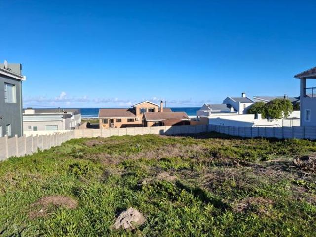 952 m² Land available in Struisbaai