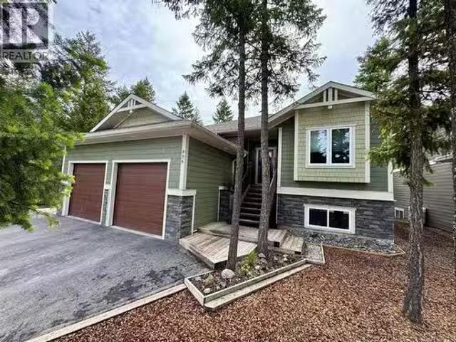 956 Copper Point Way, Invermere, BC, V0A 1K3 house for sale.