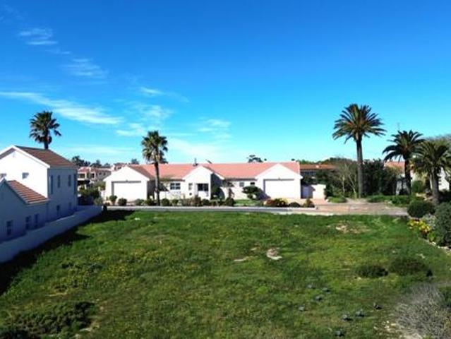 958 m² Land available in Port Owen