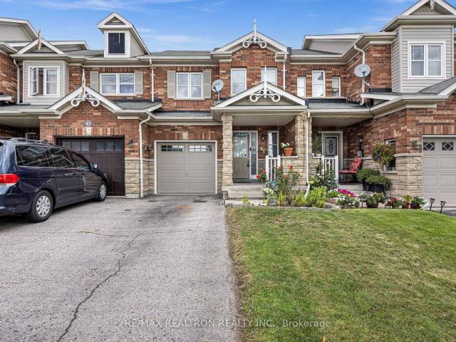 95 Beer Crescent, Ajax | 3Beds/4Bath, Townhouse, $694,000 | Condos. Ca