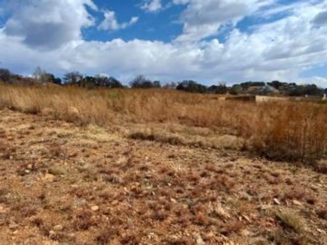 960 m² Land available in Vaaloewer