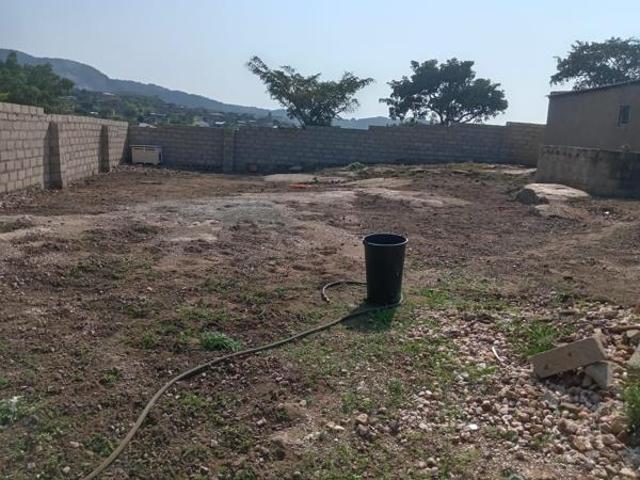 960 m² Land available in Karino