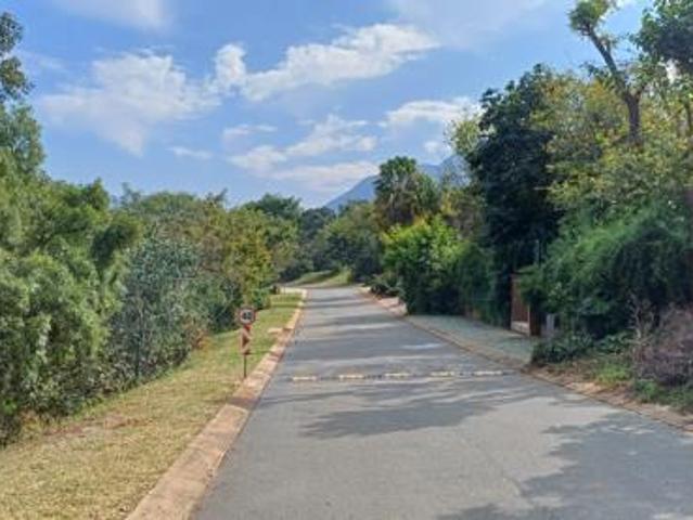 960 m² Land available in Kosmos Ridge Estate