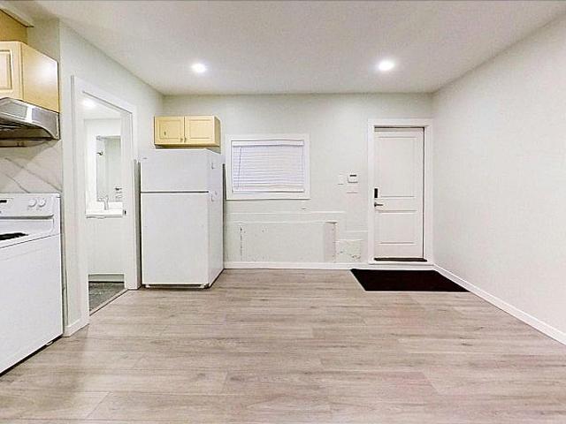 966 Stewart Avenue Coquitlam, British Columbia