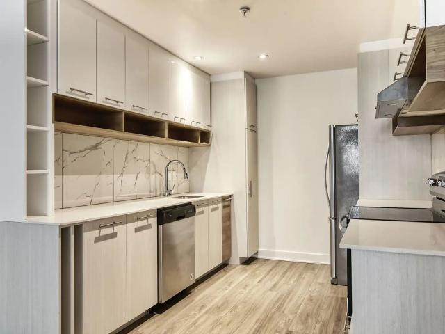 9675 Papineau